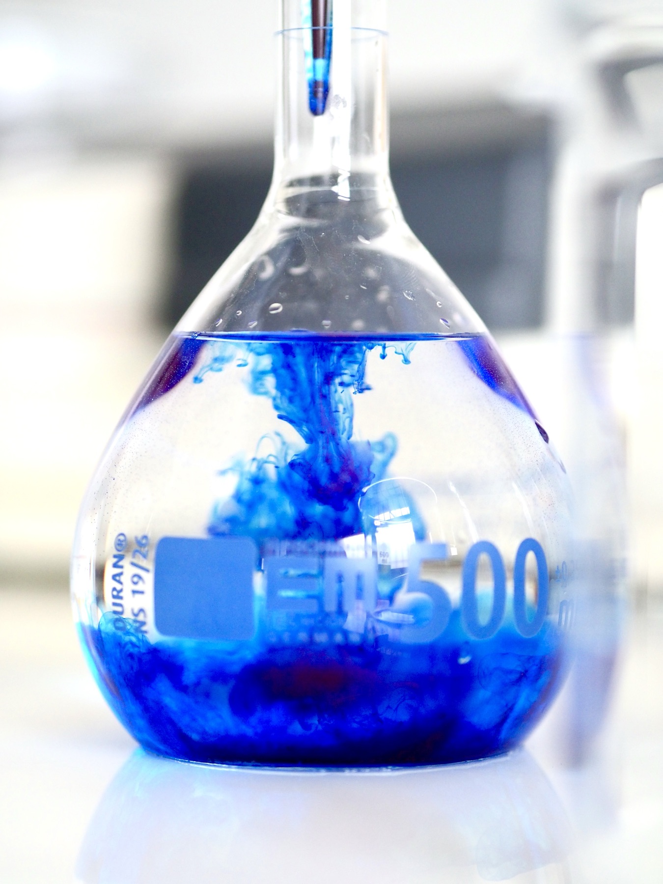 Phycocyanine en cours d'extraction par le procédé Blue Process®